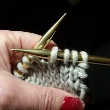 erste Masche links stricken ergibt einen Knötchenrand randmasche perfekt stricken