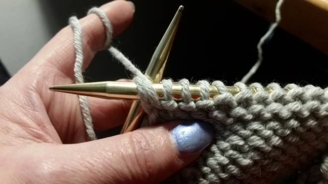 Letzte Masche links abheben randmasche perfekt stricken die Letzte Masche wie zum linksstricken abheben ergibt einen Kettrand randmasche perfekt stricken